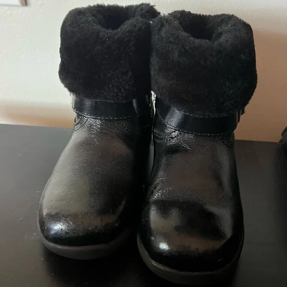 UGG Kids Shiny Black Boots - Picture 3 of 5
